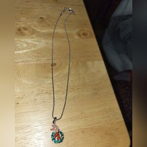 Christmas Silver Tone Reindeer Wreath Pendant Necklace